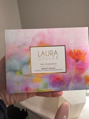 Laura Geller The Wearables Beauty Basics 12-Pan Eyeshadow Palette BNIB